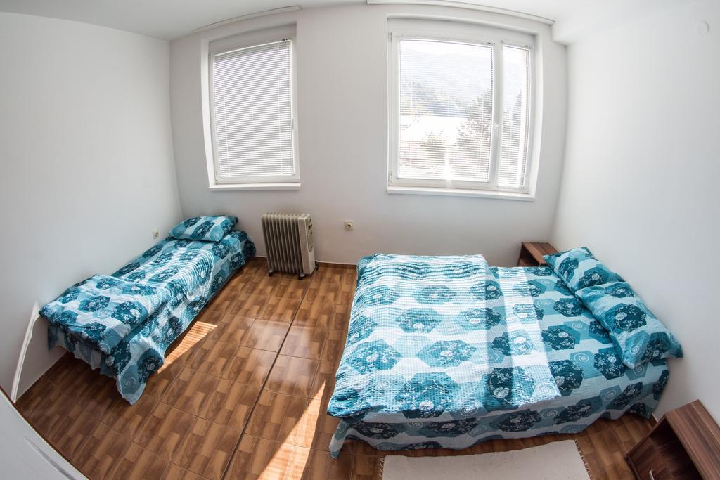 Apartment Vera Plužine Ngoại thất bức ảnh